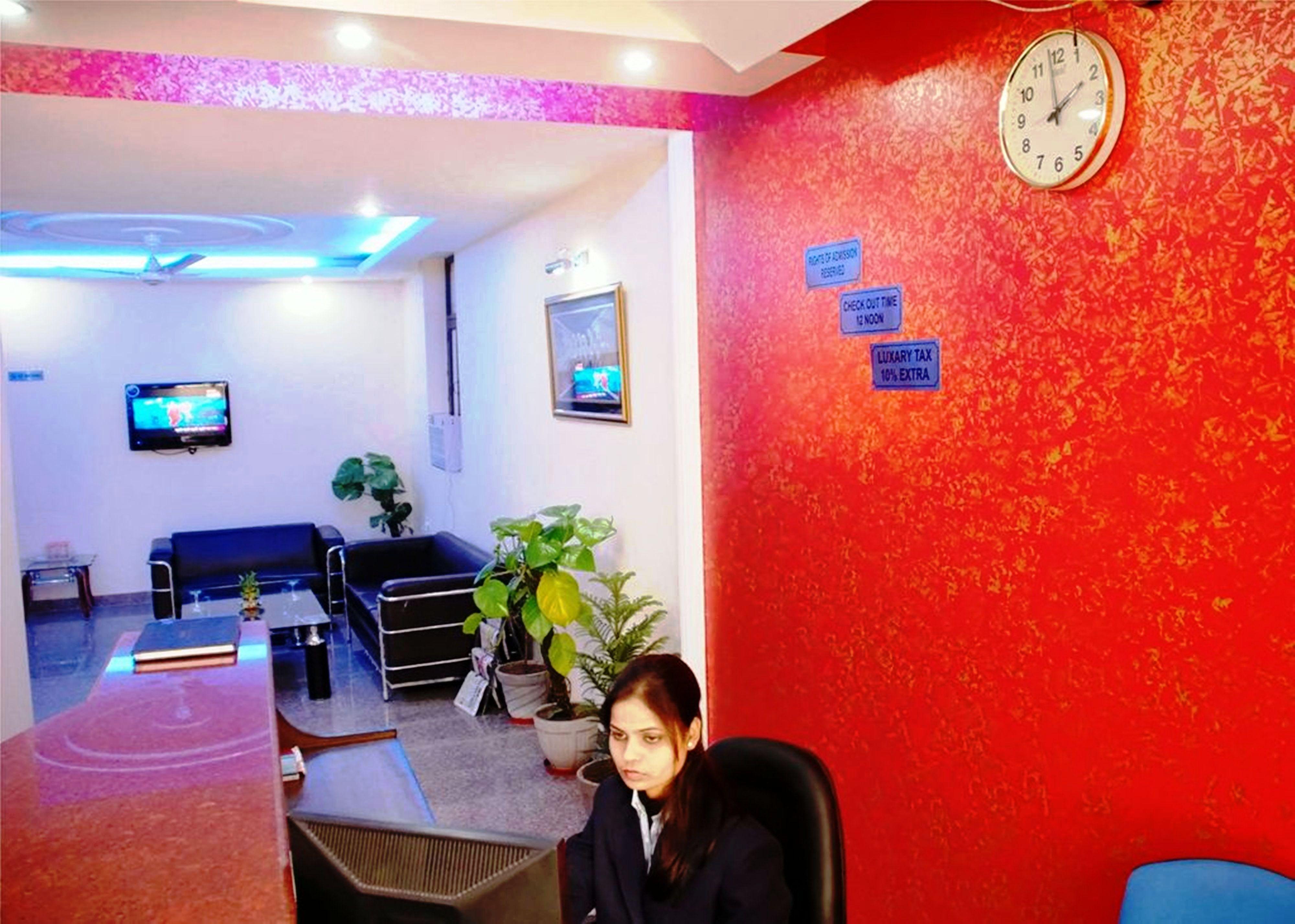 Airport Hotel Mayank Residency Nuova Delhi Esterno foto