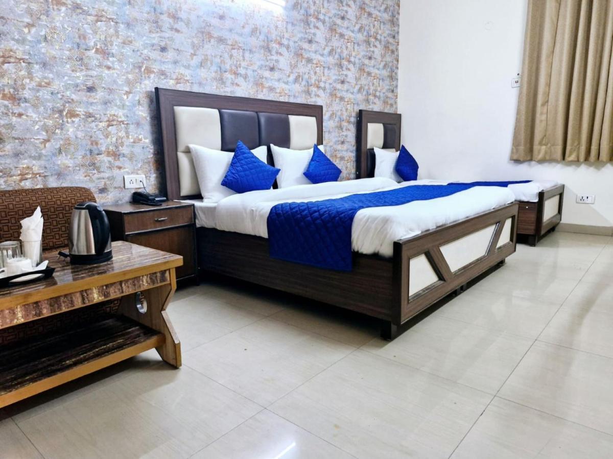 Airport Hotel Mayank Residency Nuova Delhi Esterno foto