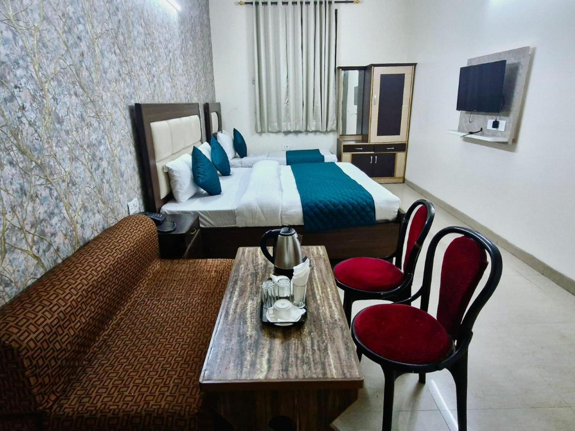 Airport Hotel Mayank Residency Nuova Delhi Esterno foto