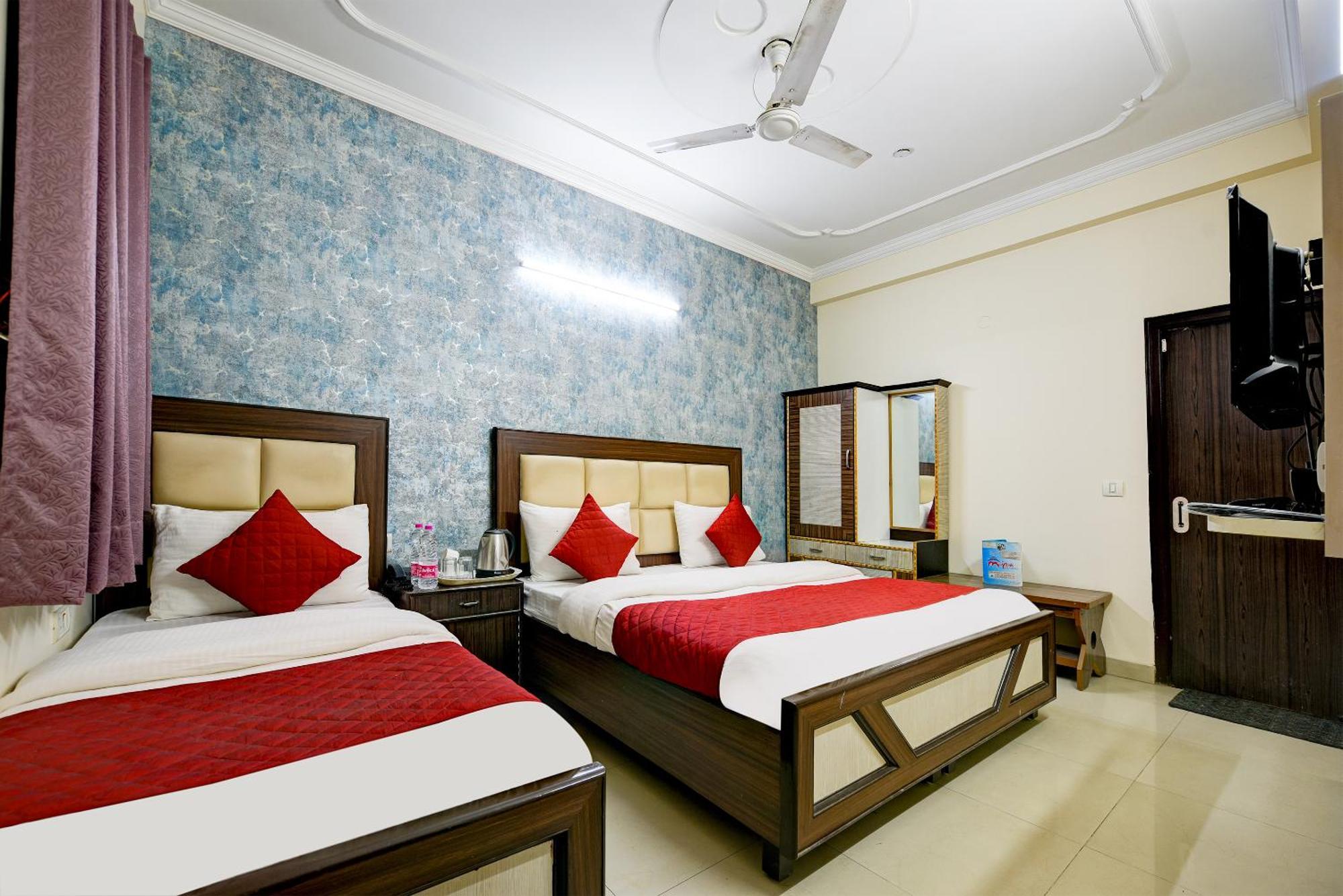 Airport Hotel Mayank Residency Nuova Delhi Esterno foto