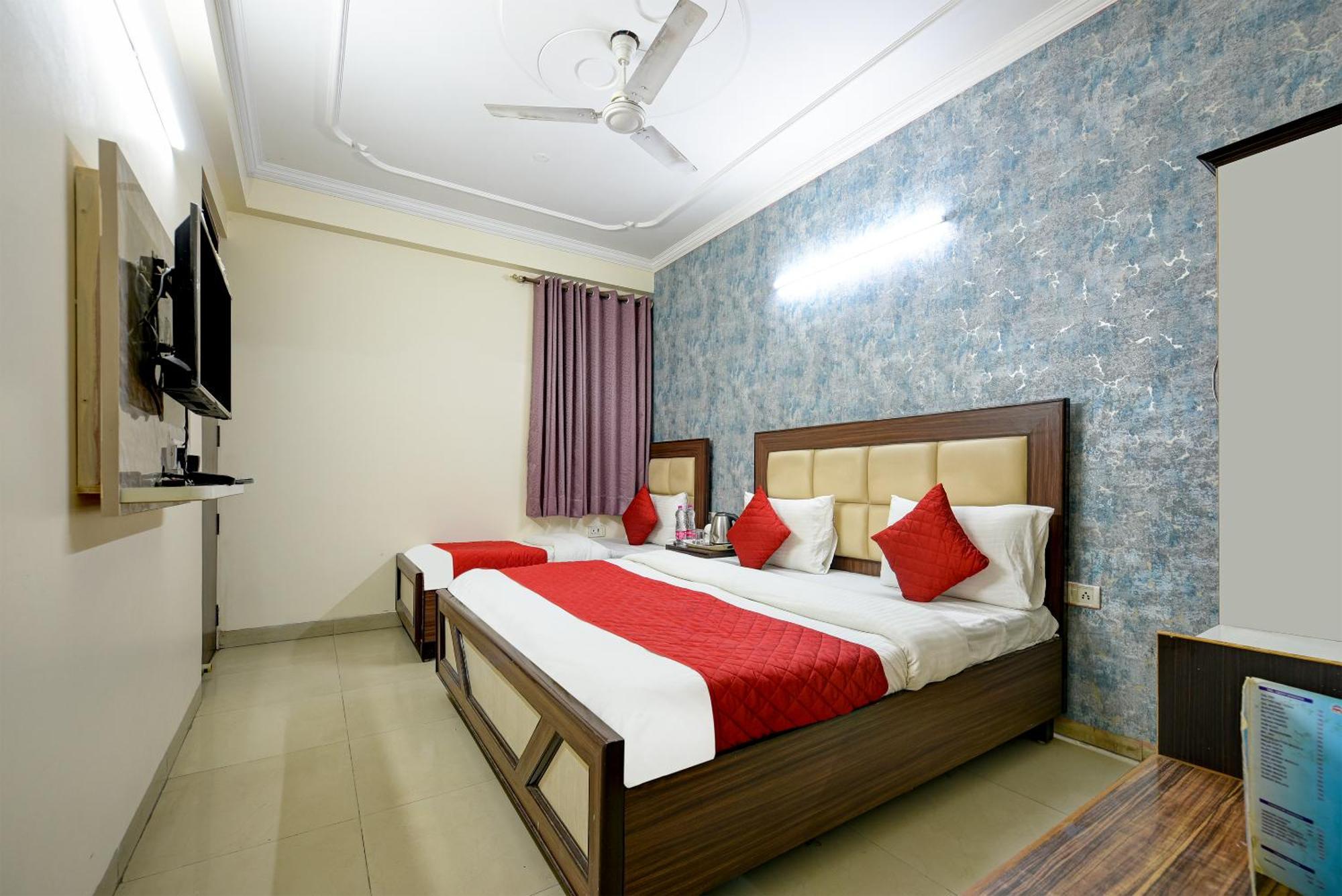 Airport Hotel Mayank Residency Nuova Delhi Esterno foto