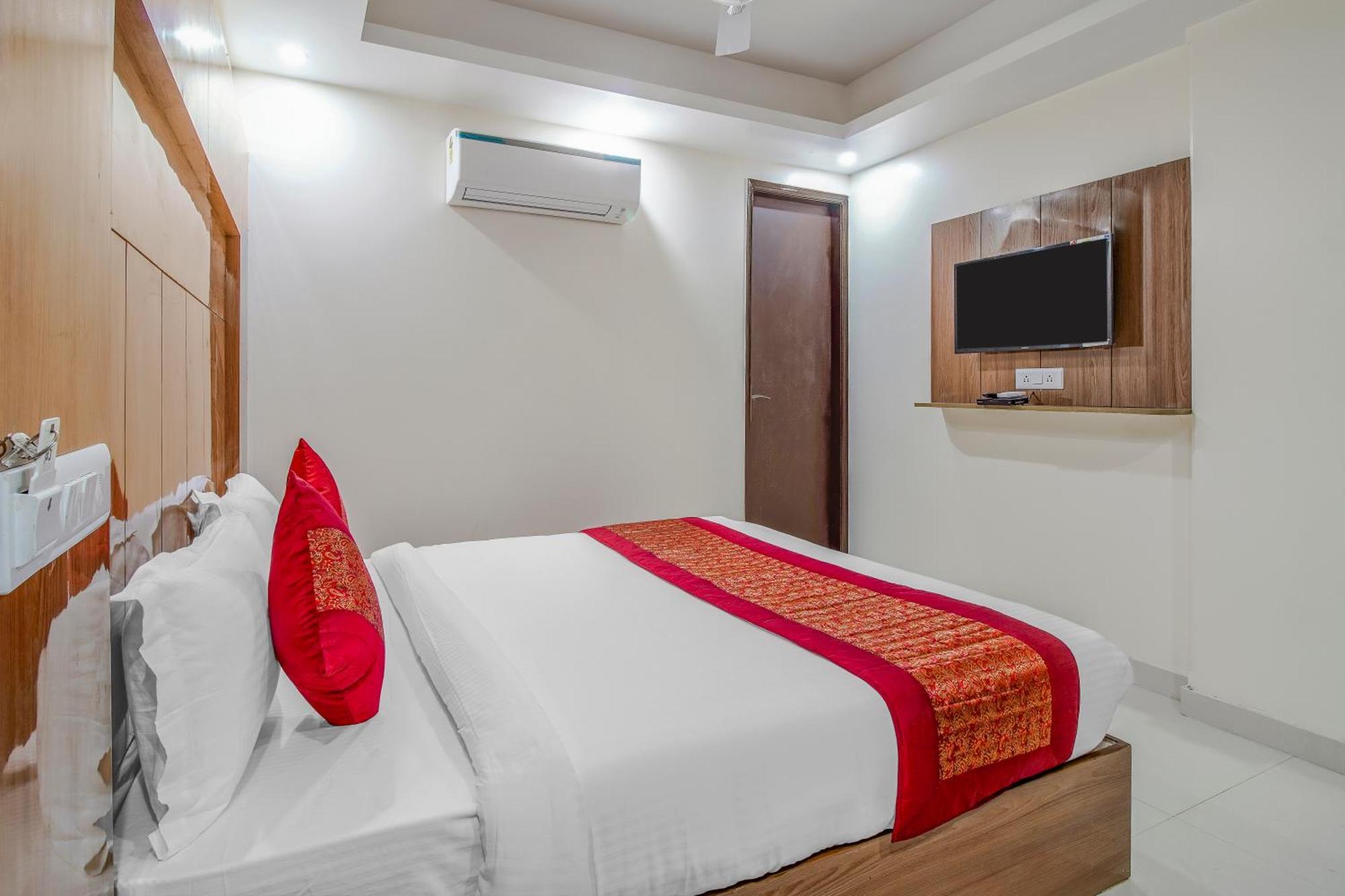 Airport Hotel Mayank Residency Nuova Delhi Esterno foto